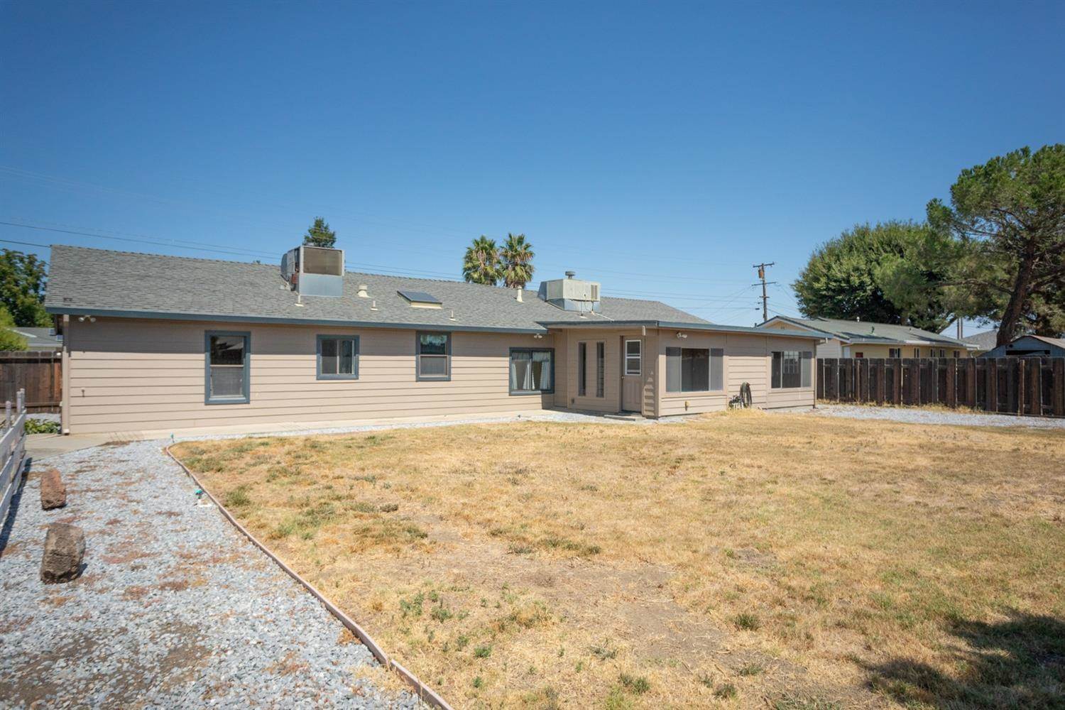 3950 Bradley Avenue, Yuba City, CA 95993