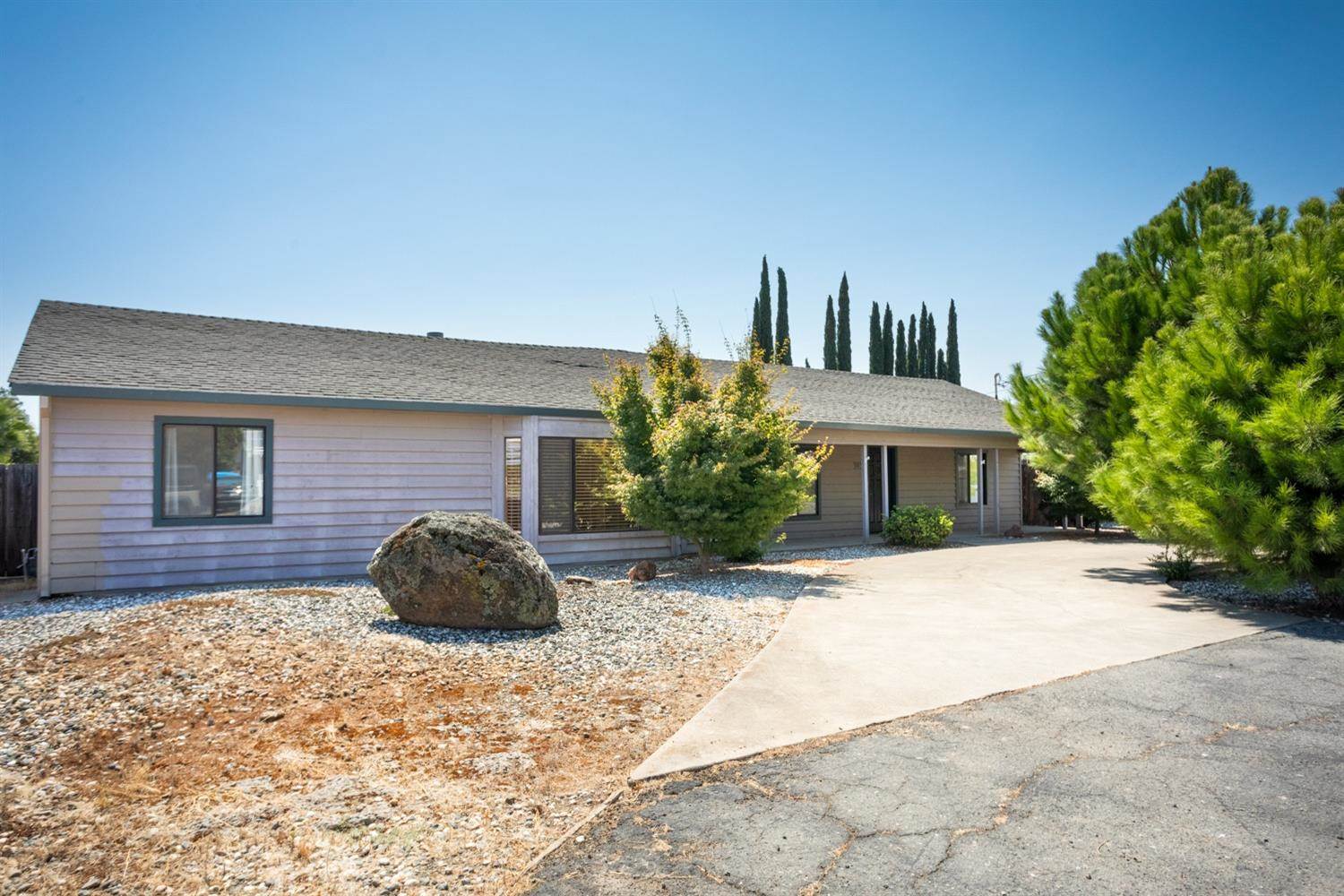 3950 Bradley Avenue, Yuba City, CA 95993