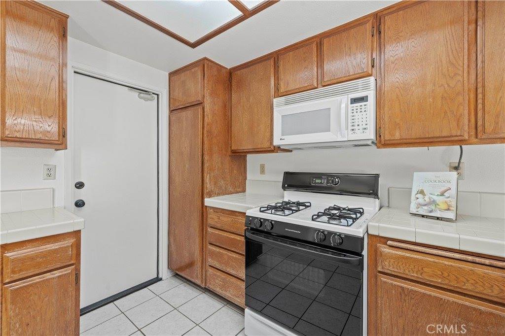 26317 Rainbow Glen Drive, Newhall, CA 91321