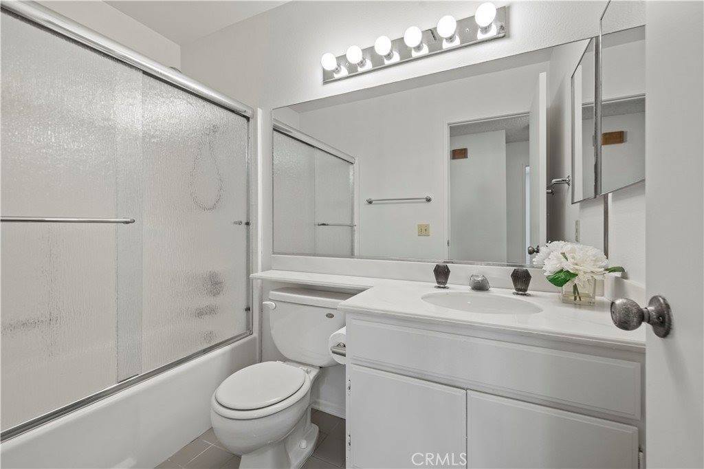 26317 Rainbow Glen Drive, Newhall, CA 91321