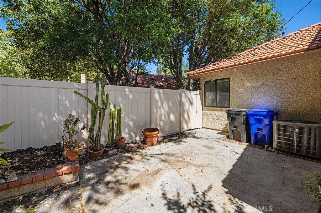 26317 Rainbow Glen Drive, Newhall, CA 91321