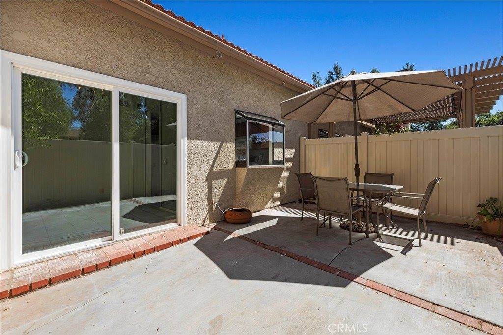 26317 Rainbow Glen Drive, Newhall, CA 91321