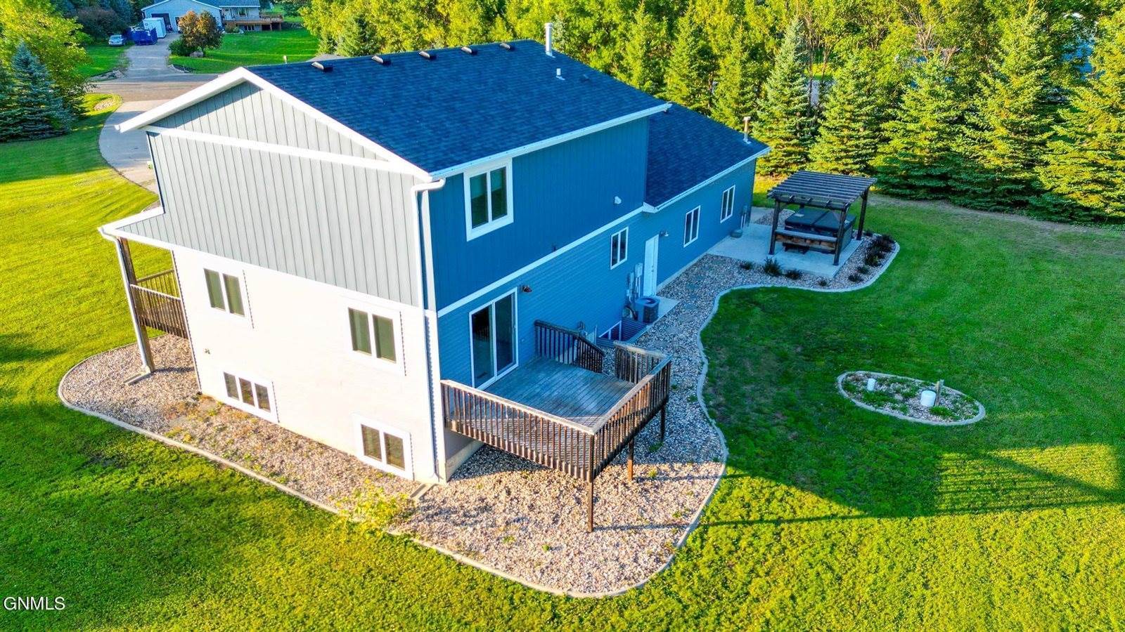 4001 Cedar Place Place, Bismarck, ND 58503