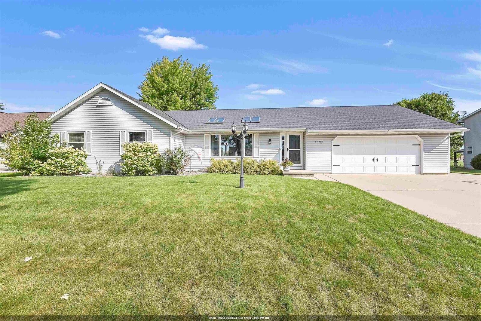 1198 Meadow View Lane, De Pere, WI 54115