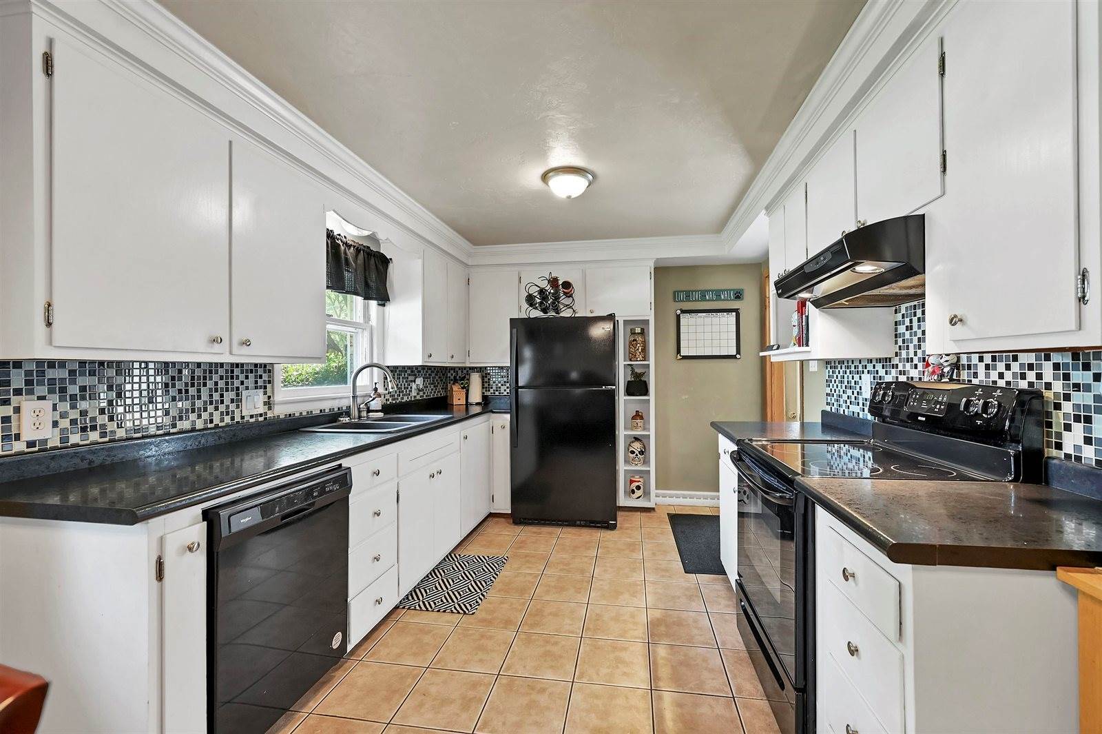 732 Suburban Drive, De Pere, WI 54115