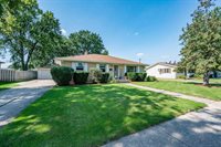 732 Suburban Drive, De Pere, WI 54115