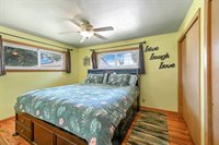 732 Suburban Drive, De Pere, WI 54115