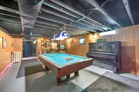 732 Suburban Drive, De Pere, WI 54115