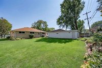 732 Suburban Drive, De Pere, WI 54115