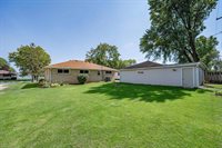 732 Suburban Drive, De Pere, WI 54115