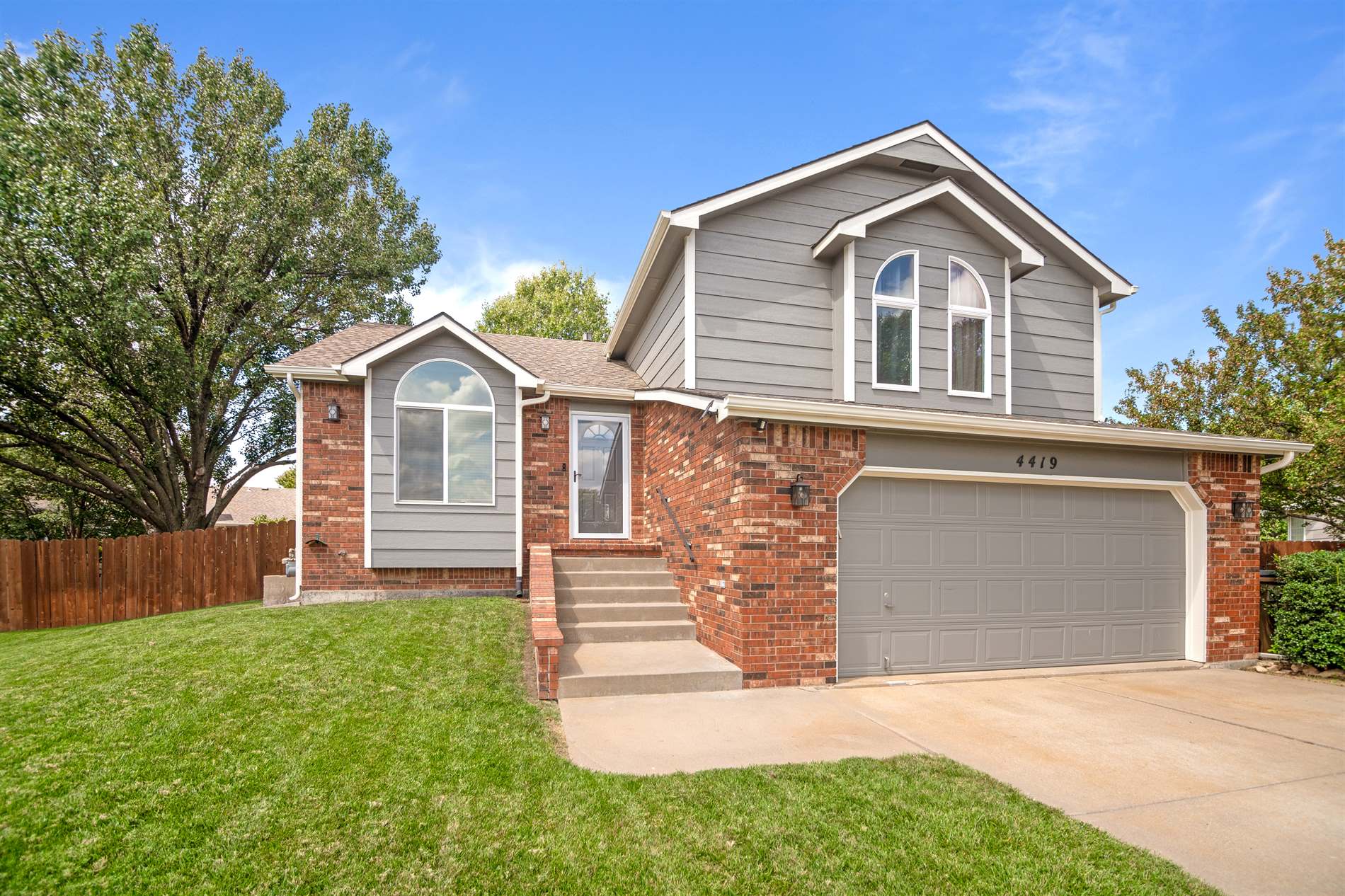 4419 North Westlake Ct, Bel Aire, KS 67220