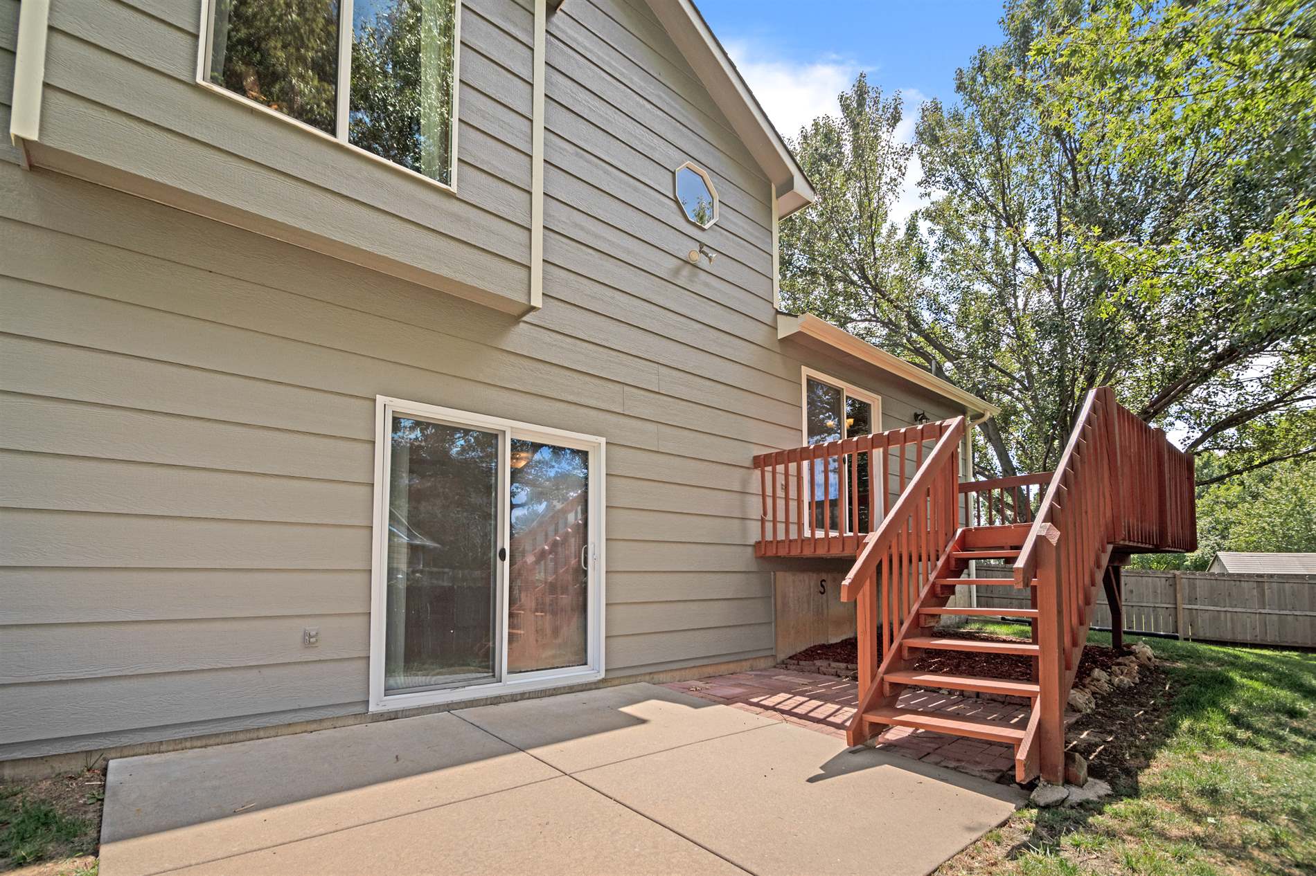 4419 North Westlake Ct, Bel Aire, KS 67220