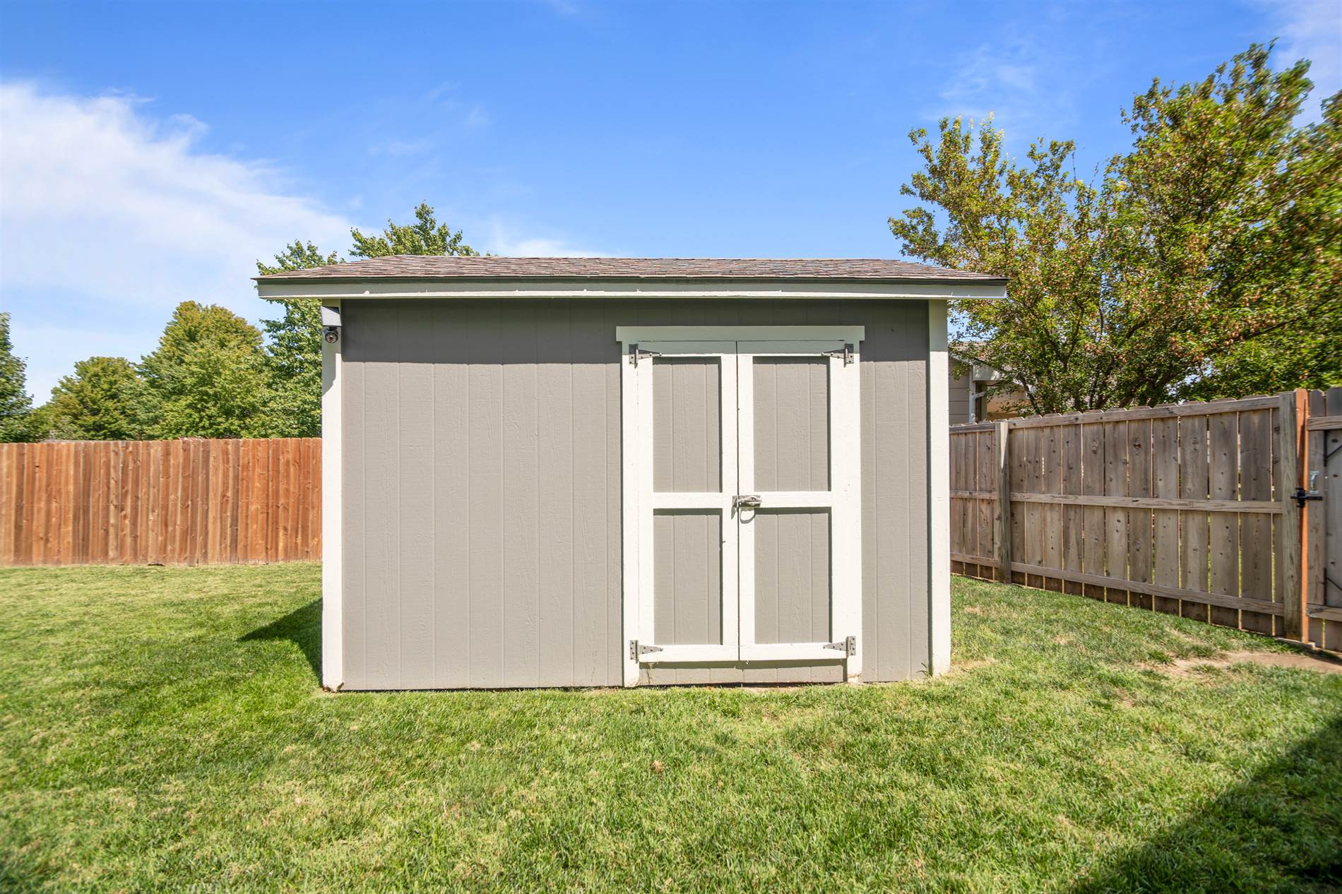 4419 North Westlake Ct, Bel Aire, KS 67220