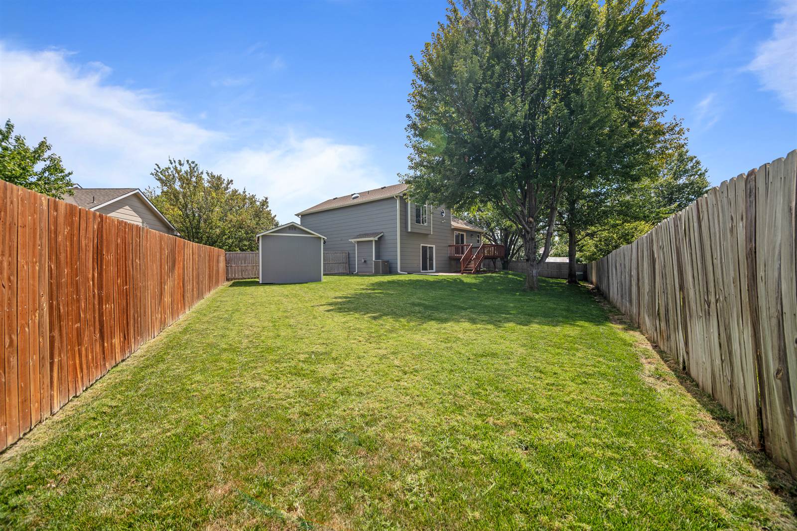 4419 North Westlake Ct, Bel Aire, KS 67220