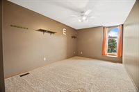 4419 North Westlake Ct, Bel Aire, KS 67220