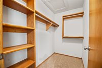 4419 North Westlake Ct, Bel Aire, KS 67220