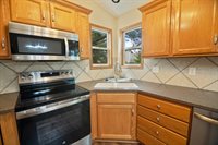 4419 North Westlake Ct, Bel Aire, KS 67220