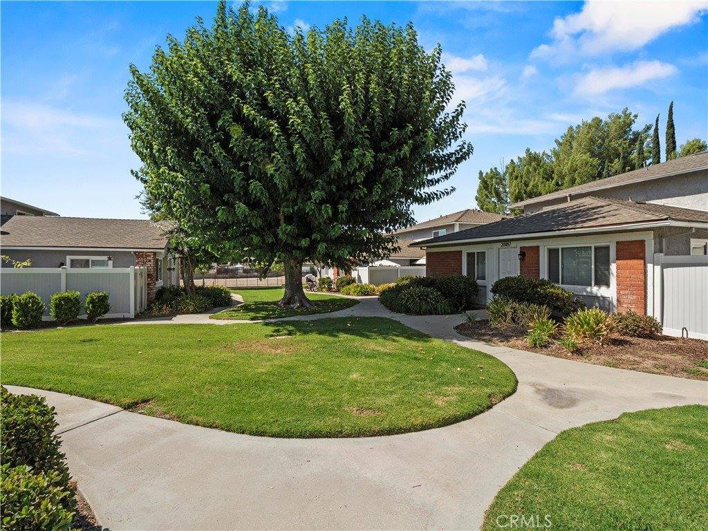 28183 Robin Avenue, Saugus, CA 91350