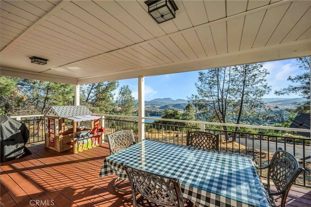 18765 Fernwood Road, Hidden Valley Lake, CA 95467