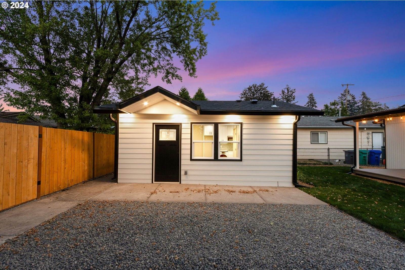 7027 SE Gladstone St, Portland, OR 97206