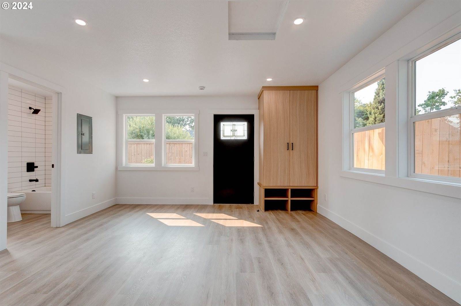 7027 SE Gladstone St, Portland, OR 97206