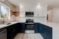 7027 SE Gladstone St, Portland, OR 97206