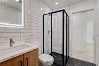 7027 SE Gladstone St, Portland, OR 97206