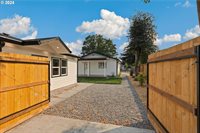 7027 SE Gladstone St, Portland, OR 97206