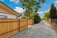 7027 SE Gladstone St, Portland, OR 97206