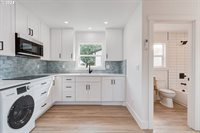 7027 SE Gladstone St, Portland, OR 97206