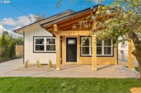 7027 SE Gladstone St, Portland, OR 97206