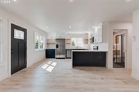 7027 SE Gladstone St, Portland, OR 97206