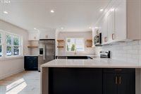 7027 SE Gladstone St, Portland, OR 97206