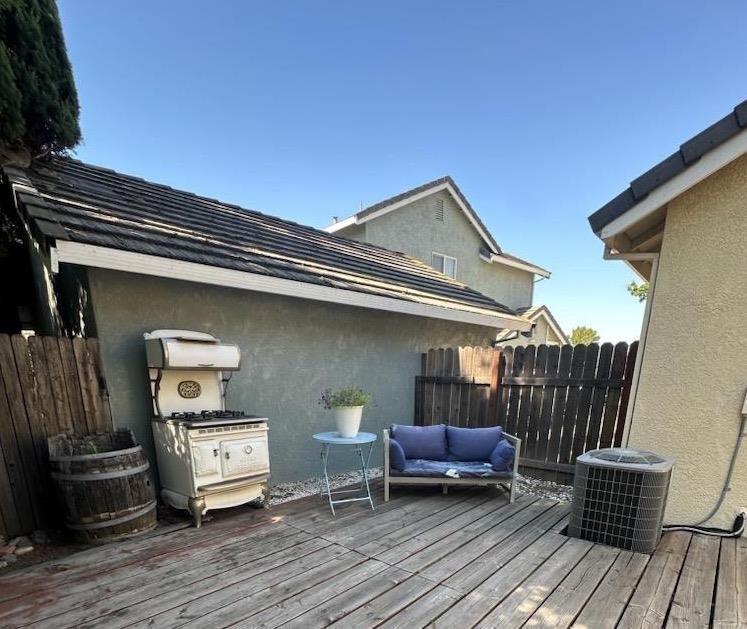 7440 High Point Lane, Sacramento, CA 95842