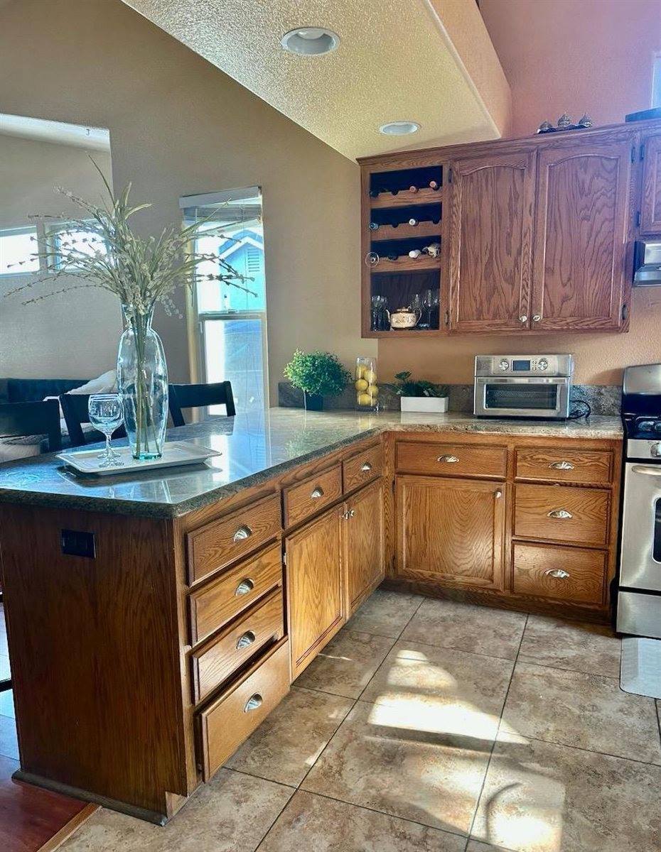 7440 High Point Lane, Sacramento, CA 95842