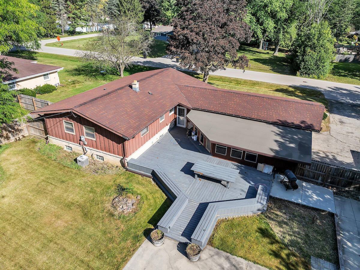 6411 West Cloverleaf Ln, Brown Deer, WI 53223