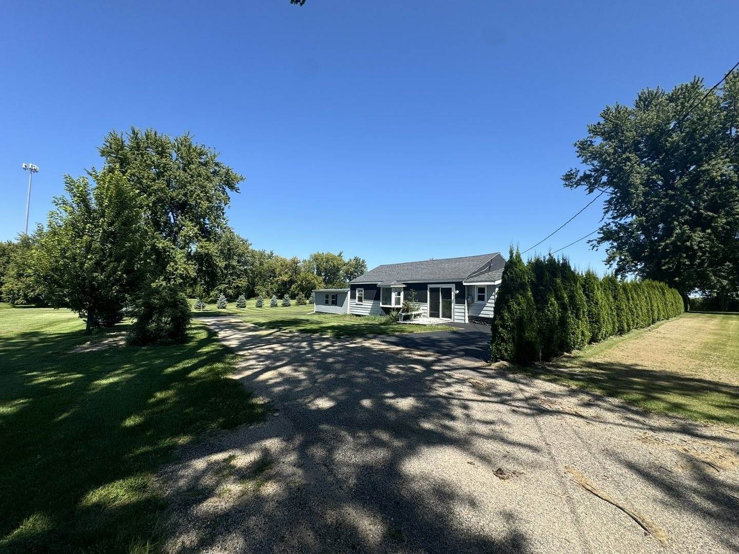 507 Cedar Avenue, Forreston, IL 61030