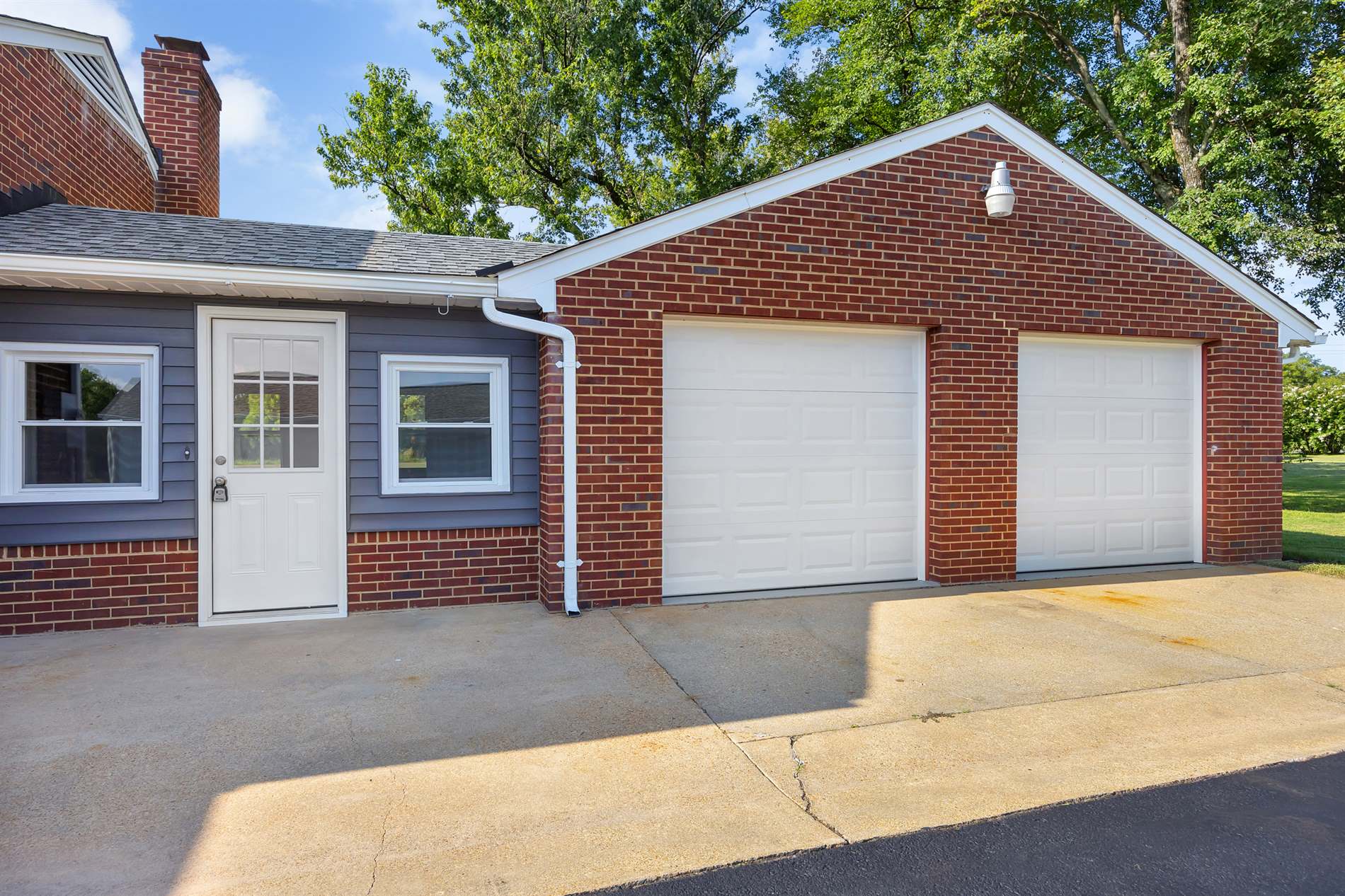 3379 Old Church Rd, Mechanicsville, VA 23111