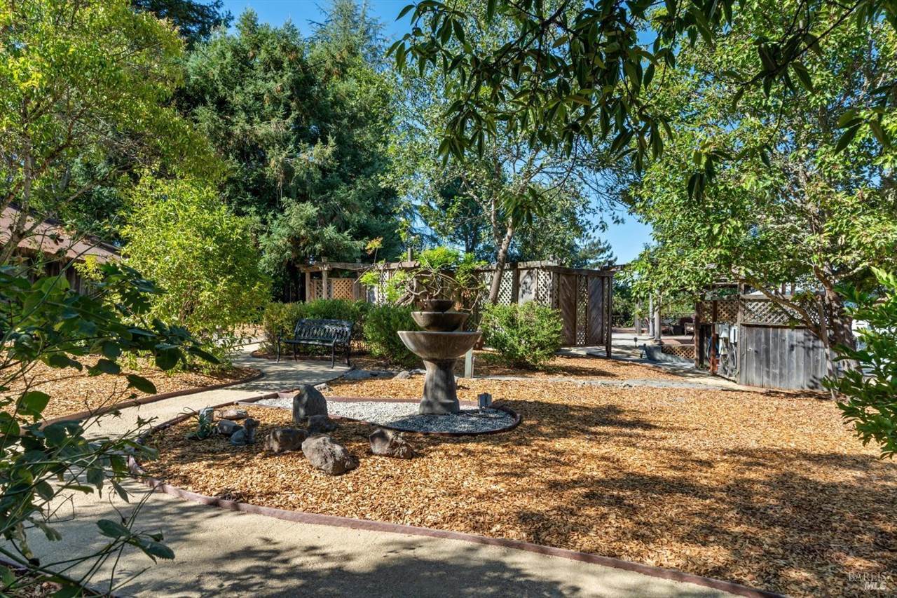 8616 Green Valley Road, Sebastopol, CA 95472