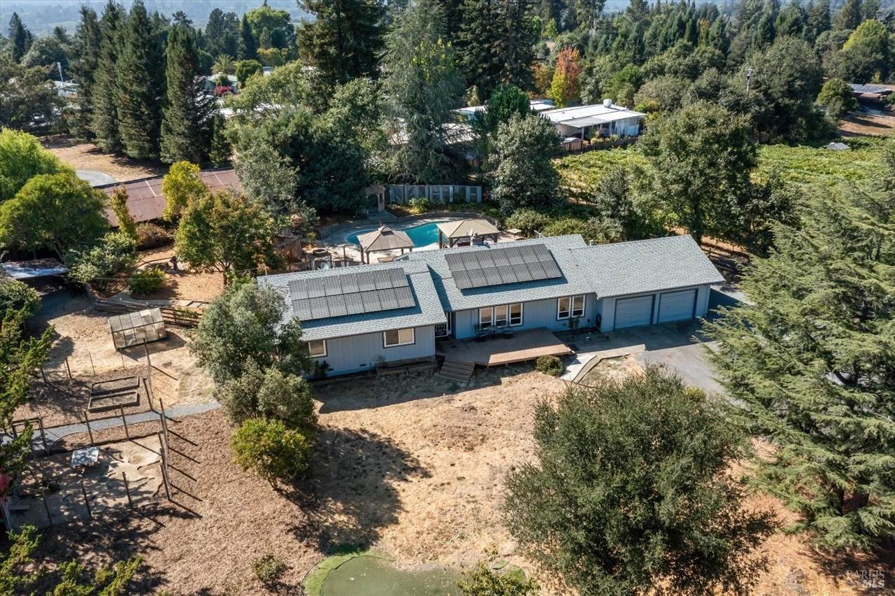 8616 Green Valley Road, Sebastopol, CA 95472