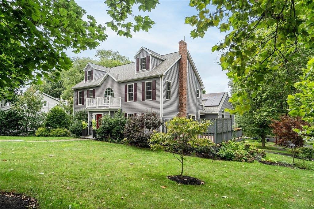 28 Kendall Rd, Lexington, MA 02421