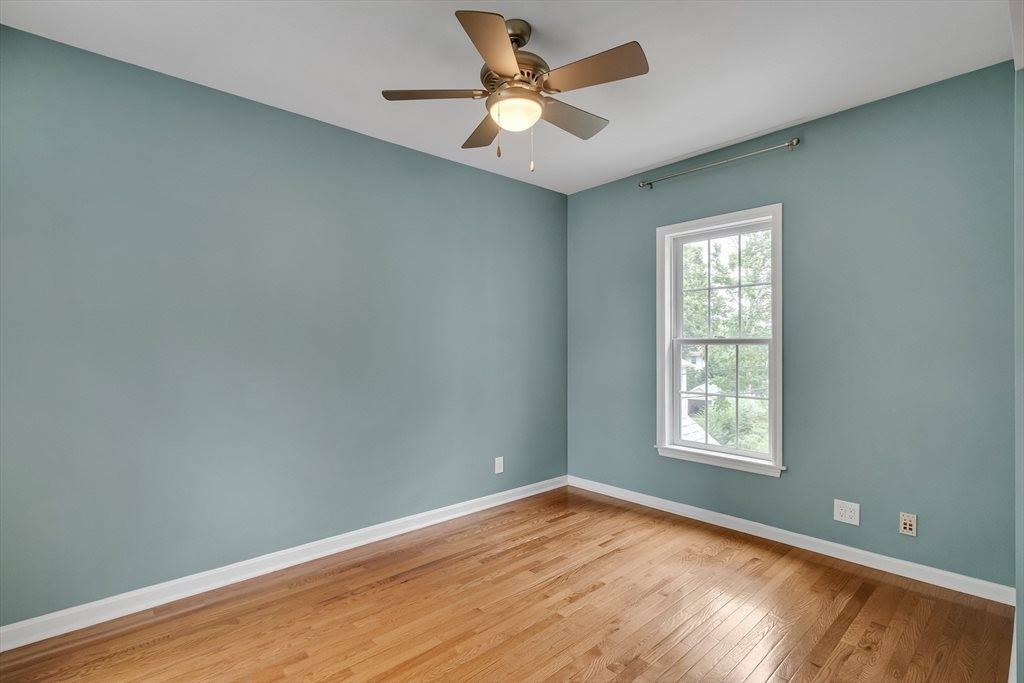 28 Kendall Rd, Lexington, MA 02421