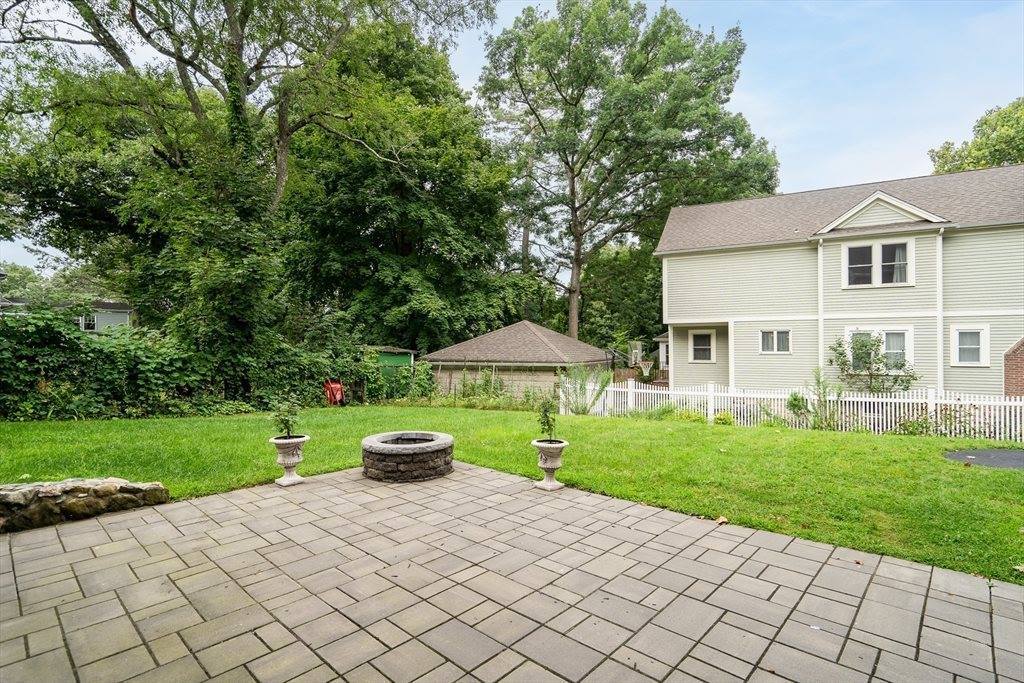 28 Kendall Rd, Lexington, MA 02421