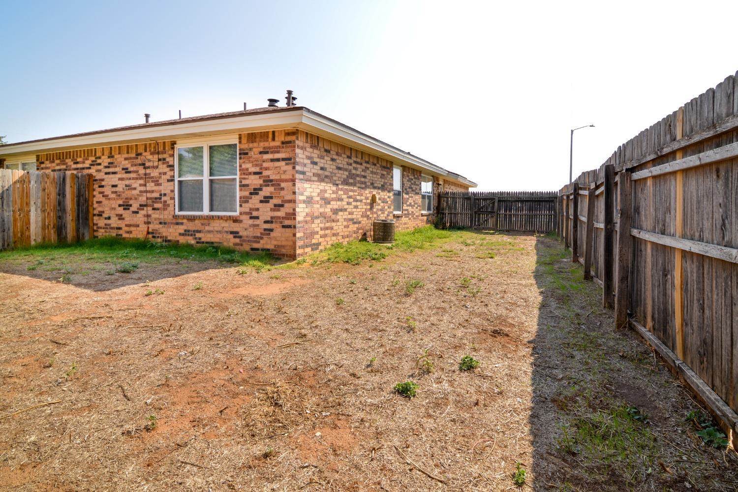 8214 Vernon Avenue, Lubbock, TX 79423