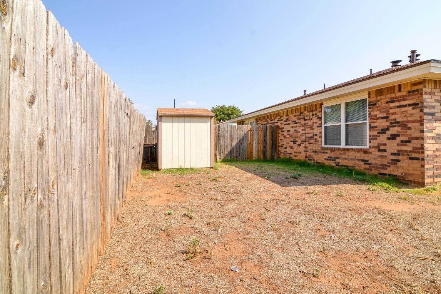 8214 Vernon Avenue, Lubbock, TX 79423