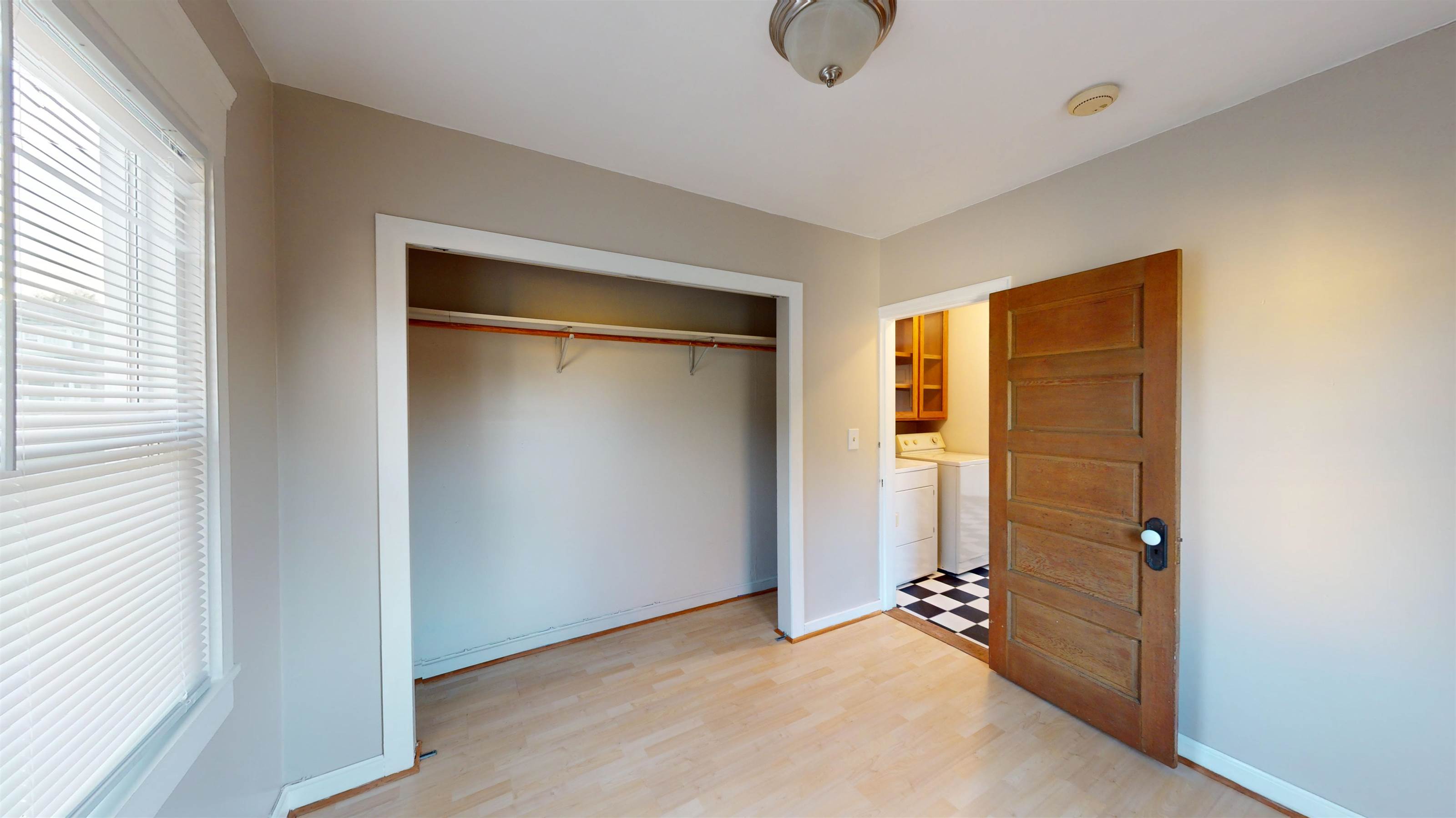 1418 Douglas Street, Mount Vernon, WA 98273