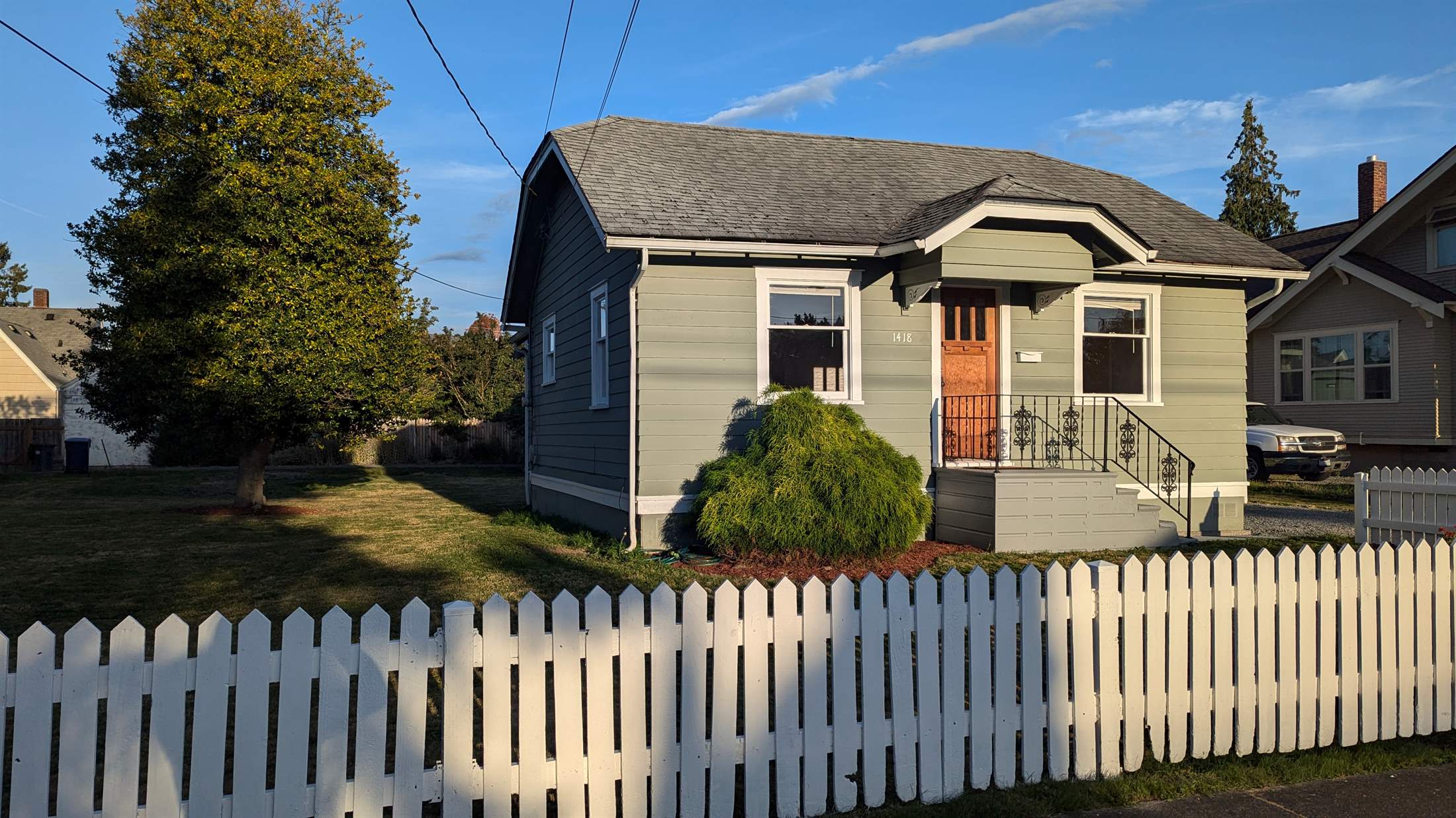 1418 Douglas Street, Mount Vernon, WA 98273