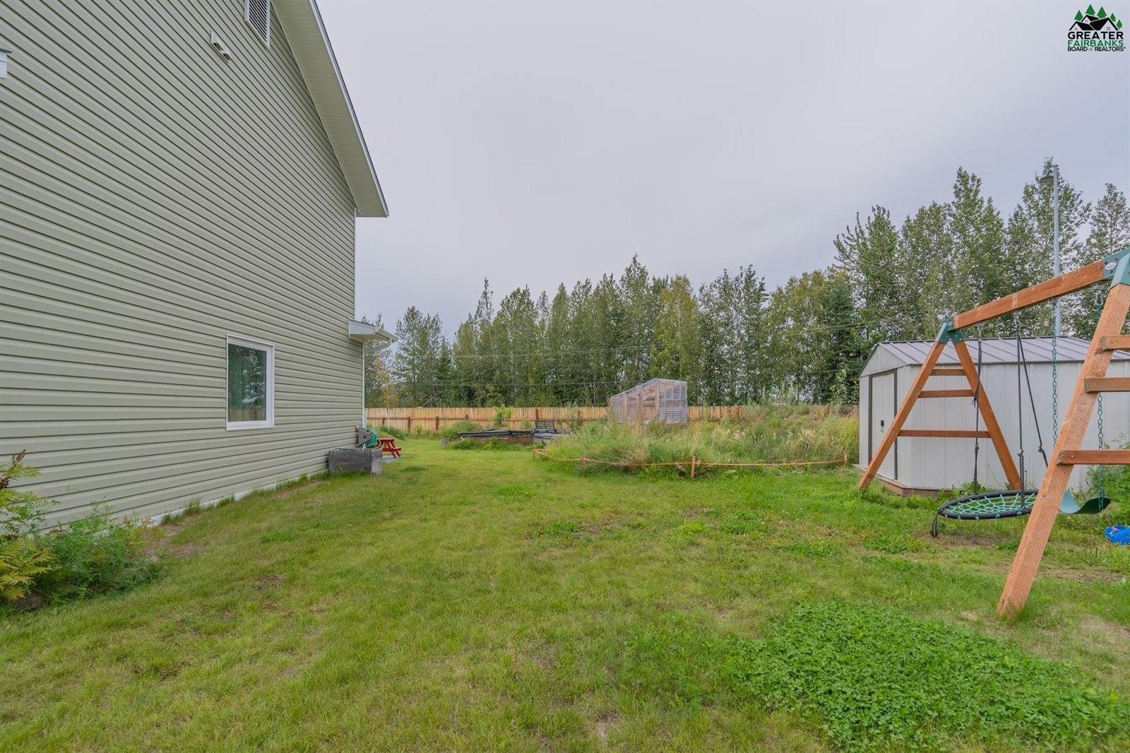 2691 Desert Eagle Loop, North Pole, AK 99705