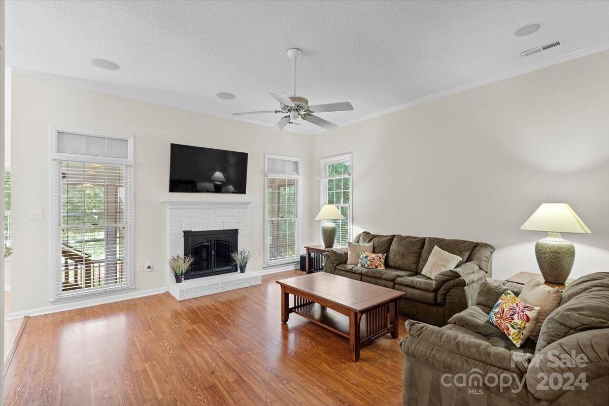 3901 Beauvista Drive, Charlotte, NC 28269