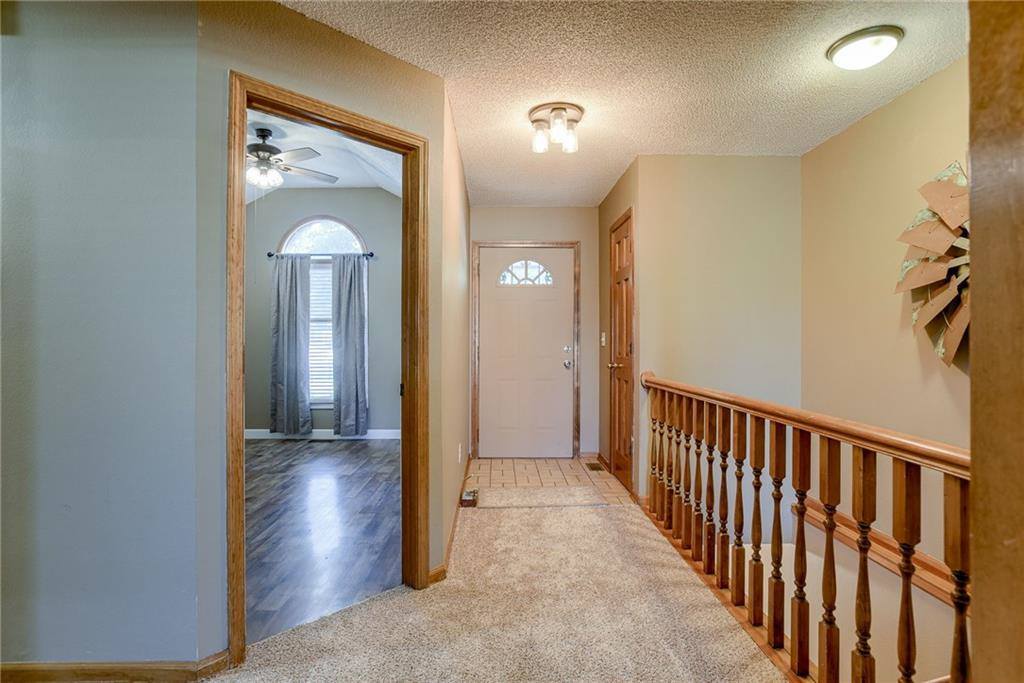 212 North Park Drive, Raymore, MO 64083